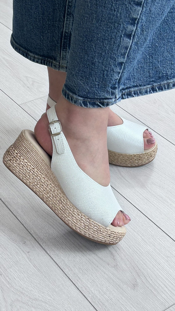 Sandália de mulher cunha média branca - ClipShoes - Sapatices
