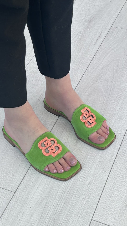 Chinelo Bamburi em Camurça Verde - Sapatices