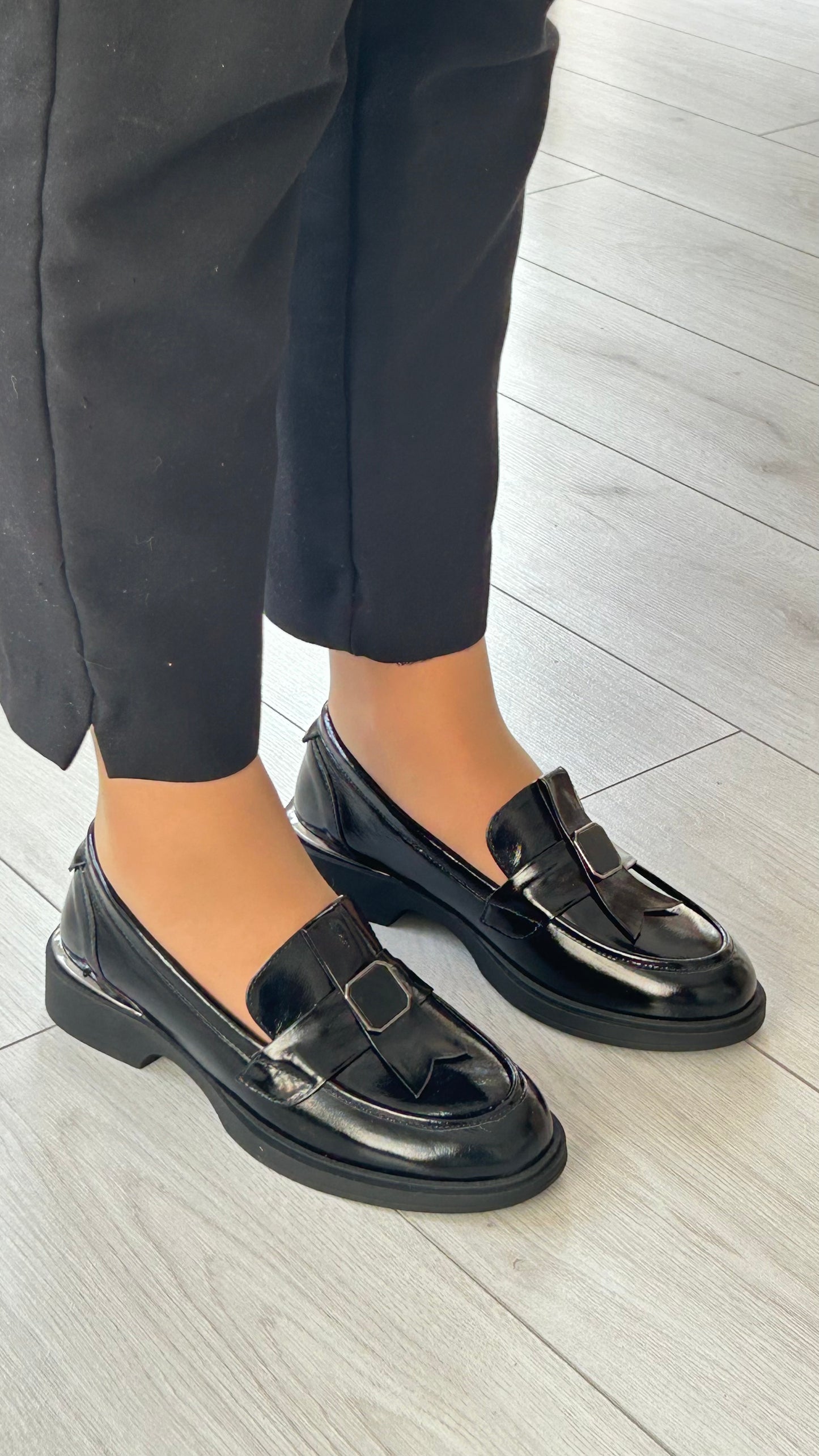 Mocassim Mulher em Pele Preta - CharcaShoes