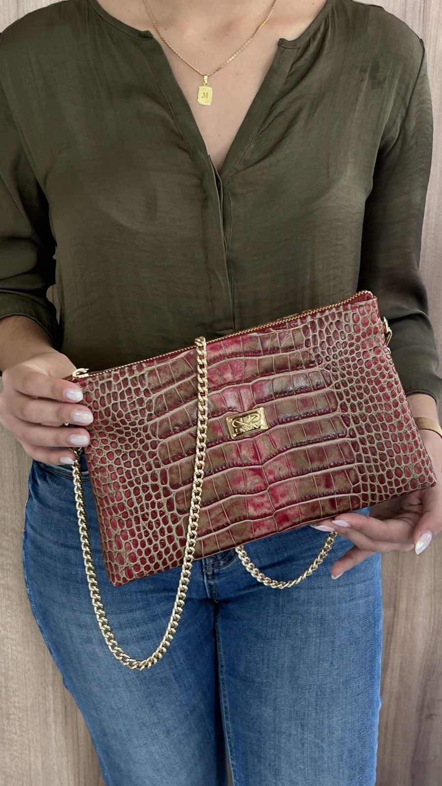 Mala de Ombro Dona V – Vermelho Textura Croco - Sapatices