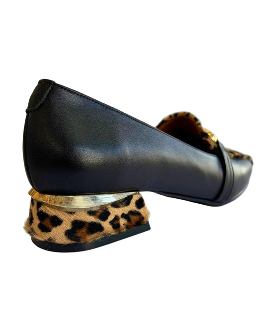 Mocassim em Pele Preta com Animal Print