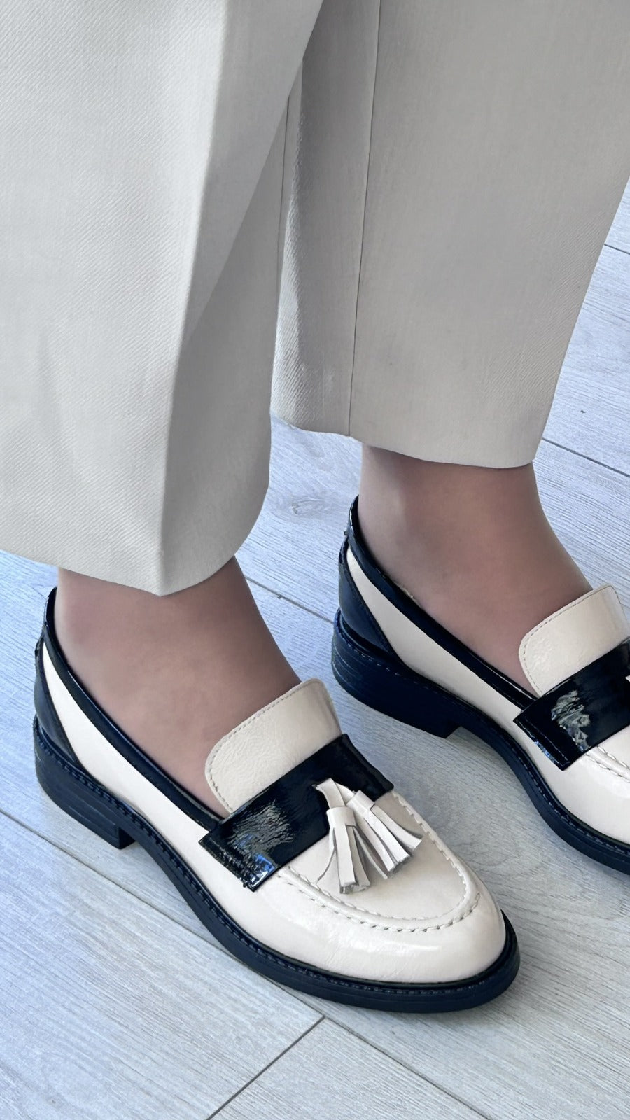 Mocassim Bicolor com Franjas Walk&Go - Sapatices