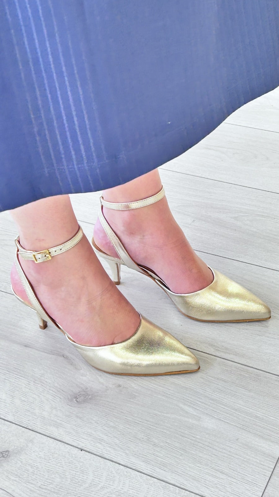 Sandálias Dona V – Elegância Dourada - Sapatices