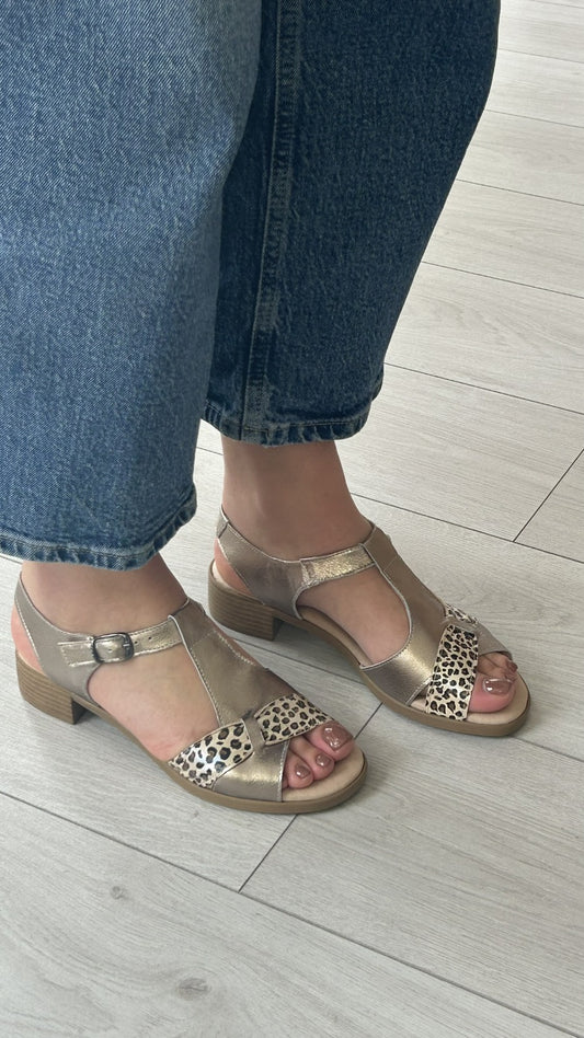 Sandália conforto Walk&GO