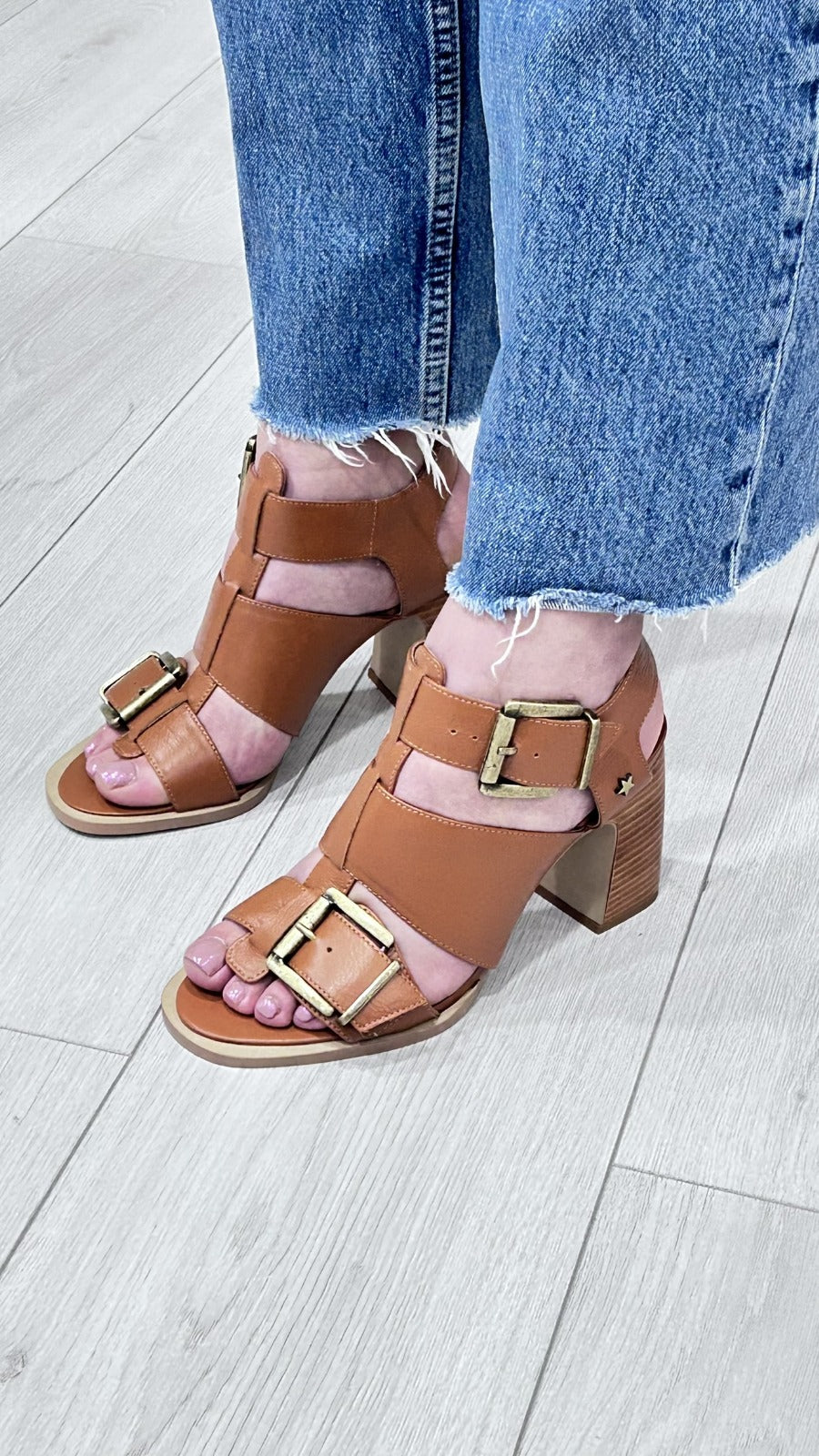 Sandália de Salto Alto Castanha - Sapatices