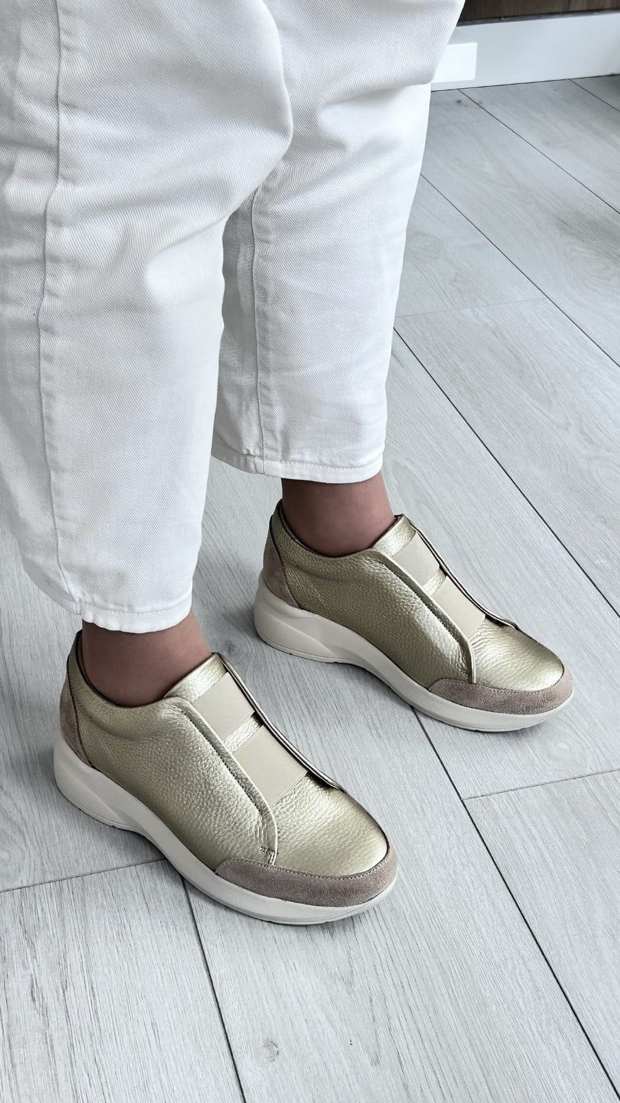 Sapatilha Walk&Go Dourada com Elástico - Sapatices