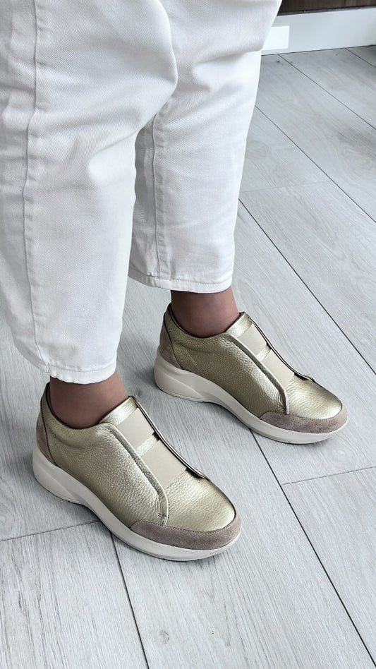 Sapatilha Walk&Go Dourada com Elástico - Sapatices