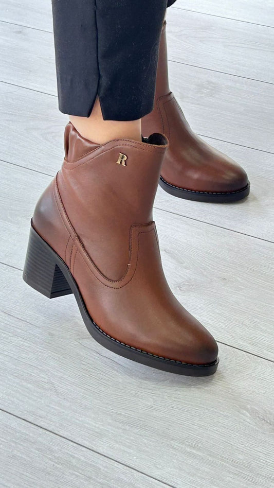 Botim em Pele Camel Ruika