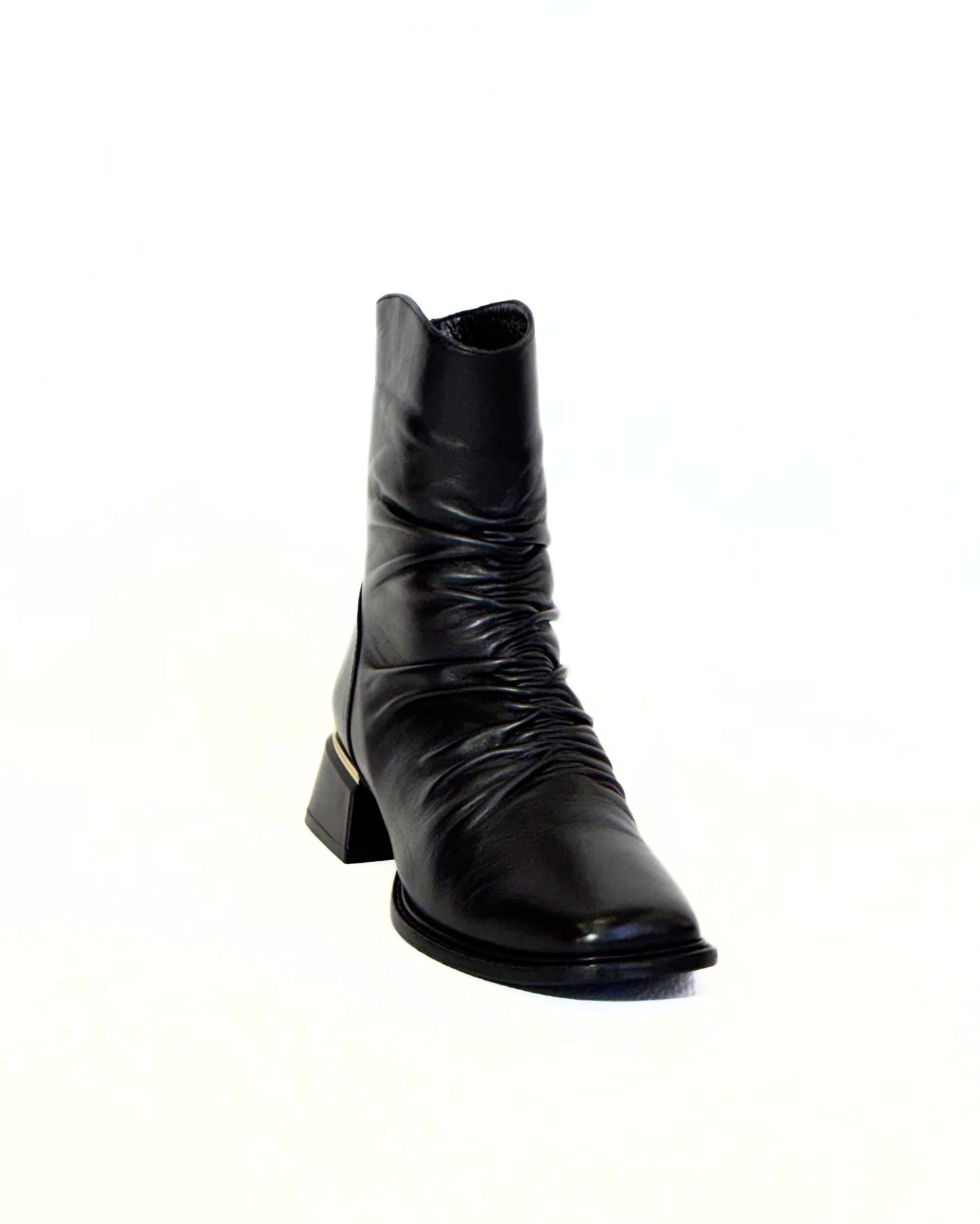 Botim em Pele Preta de Salto Alto - CharcaShoes