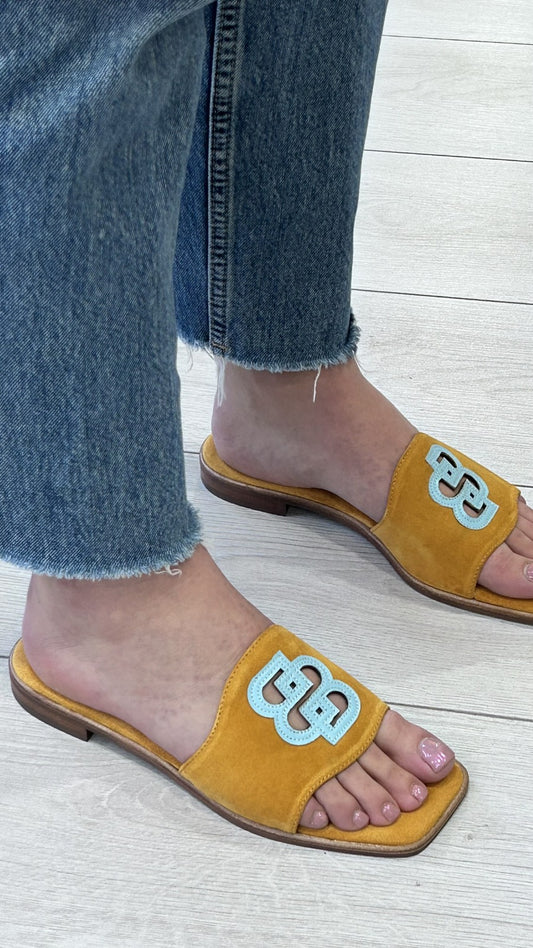 Chinelo em Camurça com Aplicação em Azul - Bamburi - Sapatices