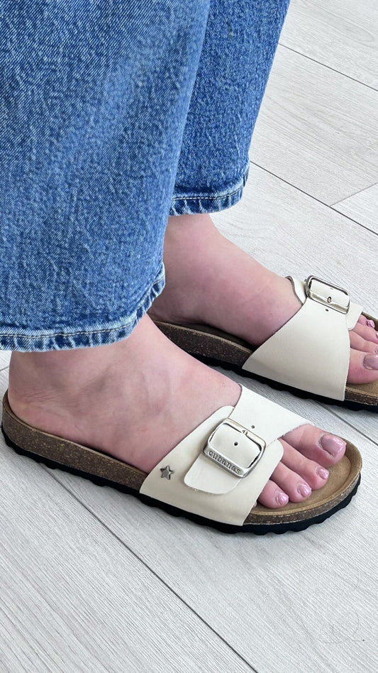 Sandália Cubanas com Fivela - Sapatices