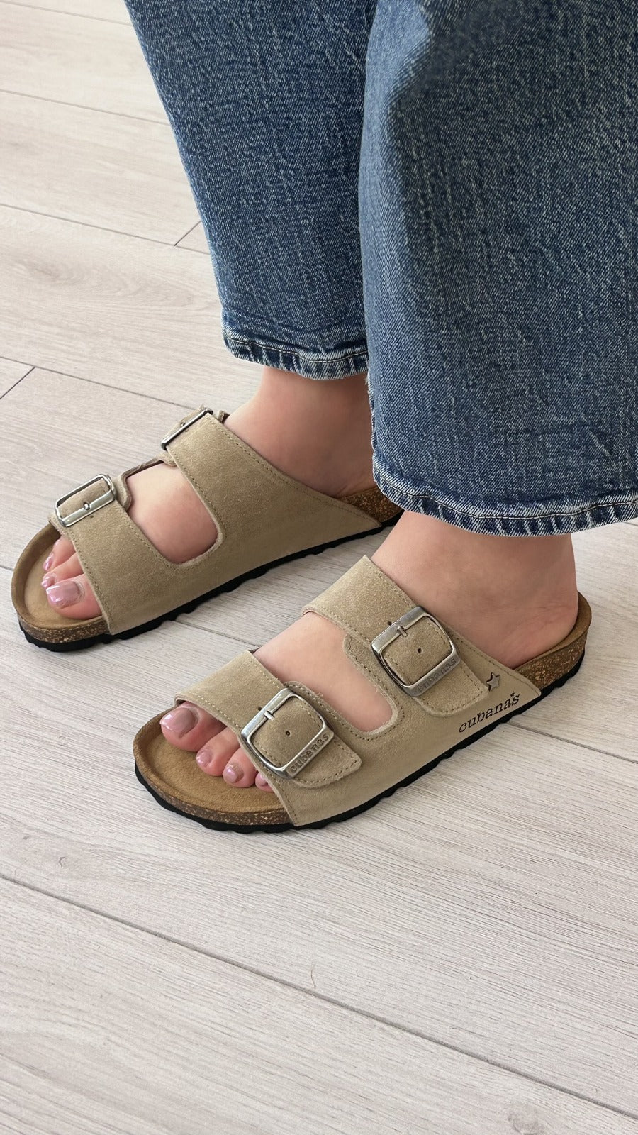 Sandália Cubanas Cinza com Fivelas - Sapatices