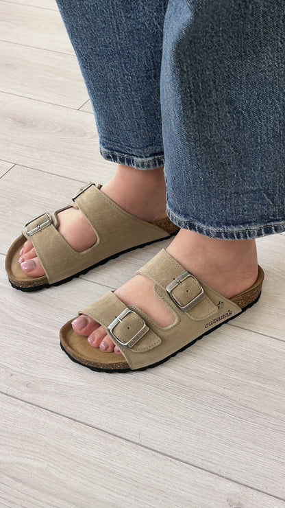 Sandália Cubanas Cinza com Fivelas - Sapatices