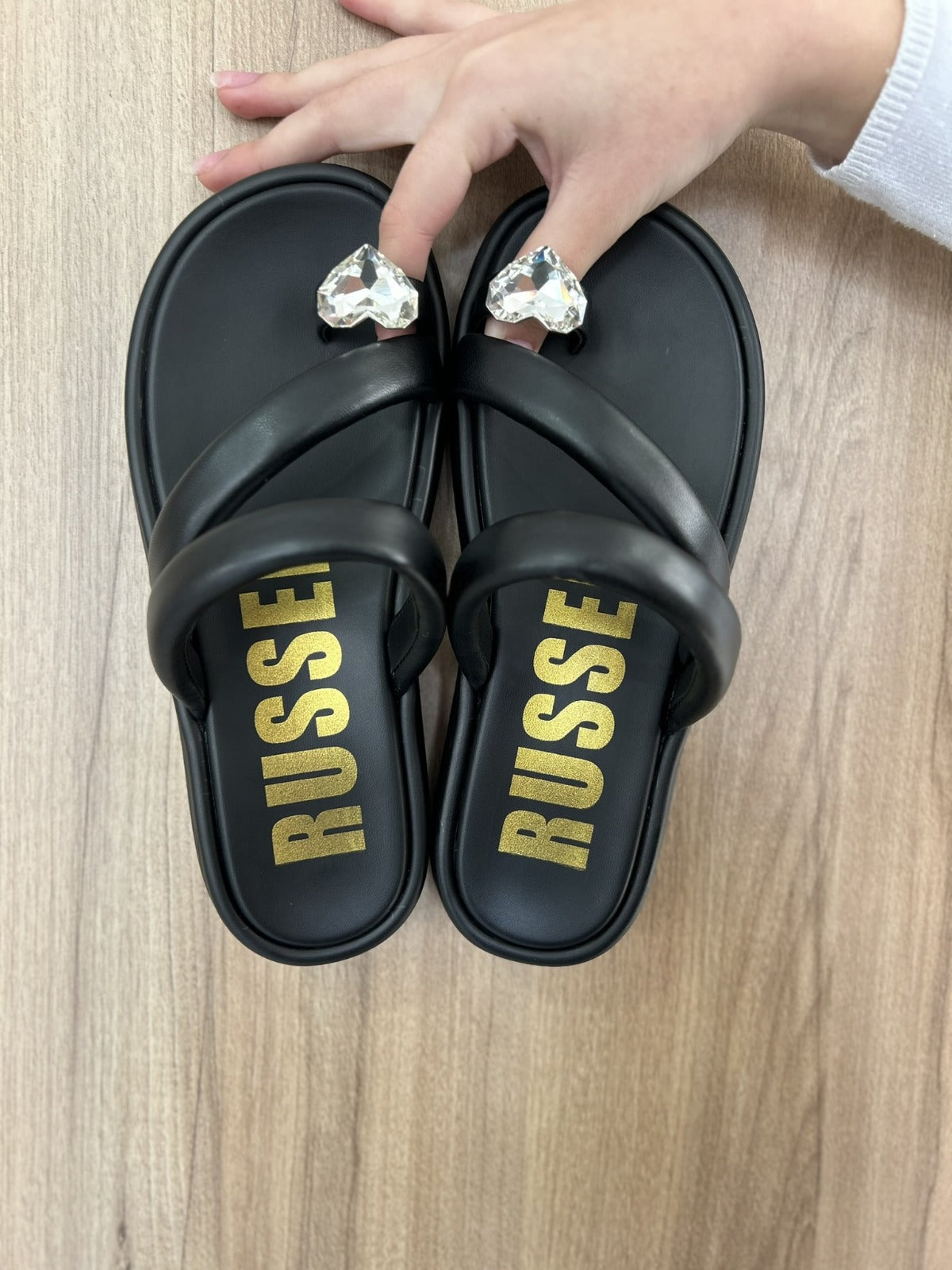 Chinelo Feminino Russel Matos - Ella Black - Sapatices