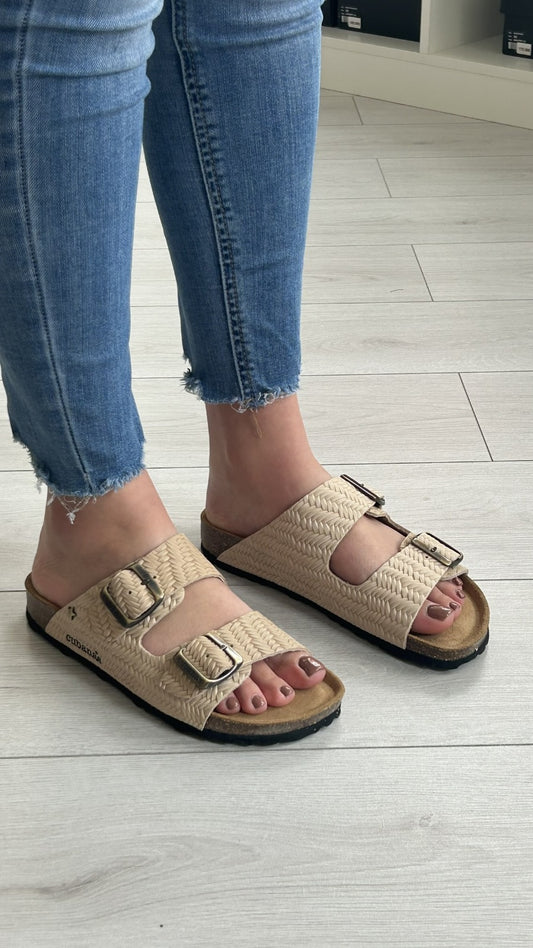 Chinelo linha comporta Cubanas 