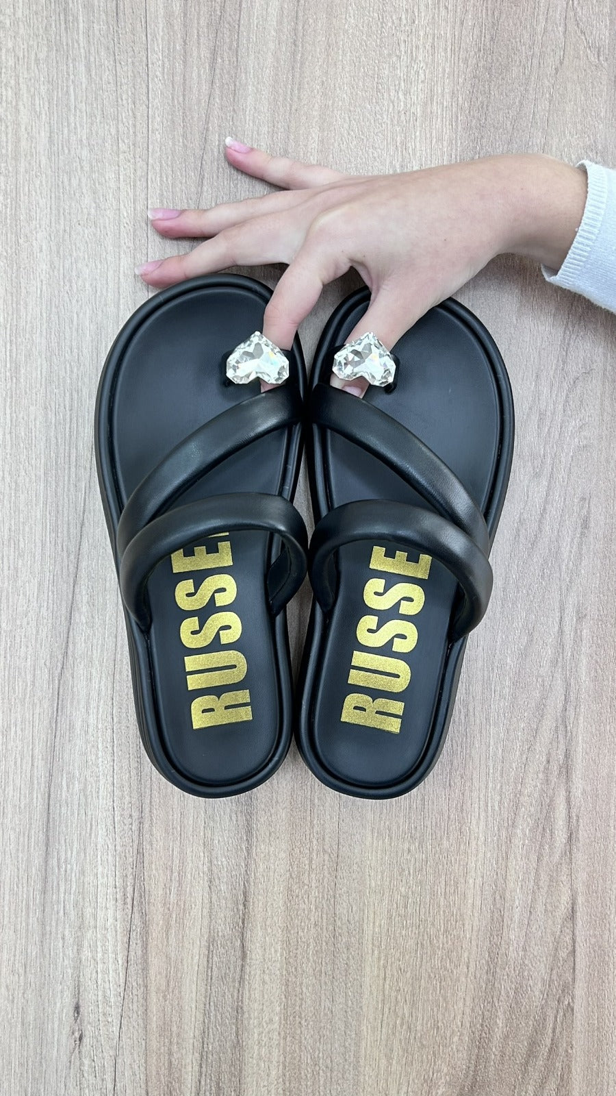 Chinelo Feminino Russel Matos - Ella Black - Sapatices