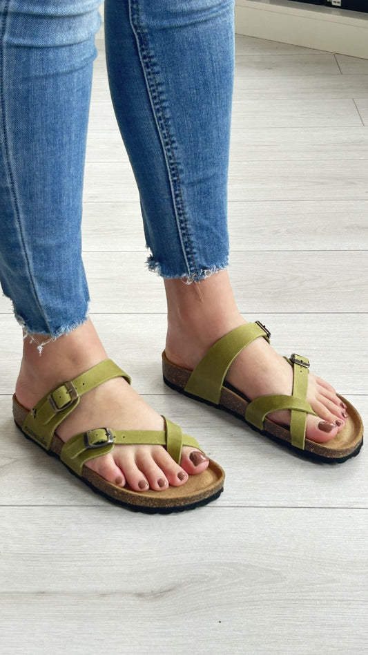 Chinelo linha comporta Cubanas 
