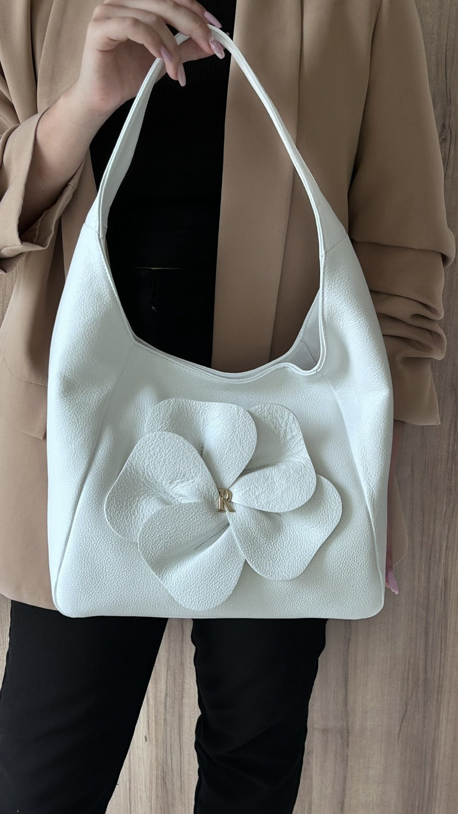 Mala de Ombro Branca com Flor – Rufel - Sapatices