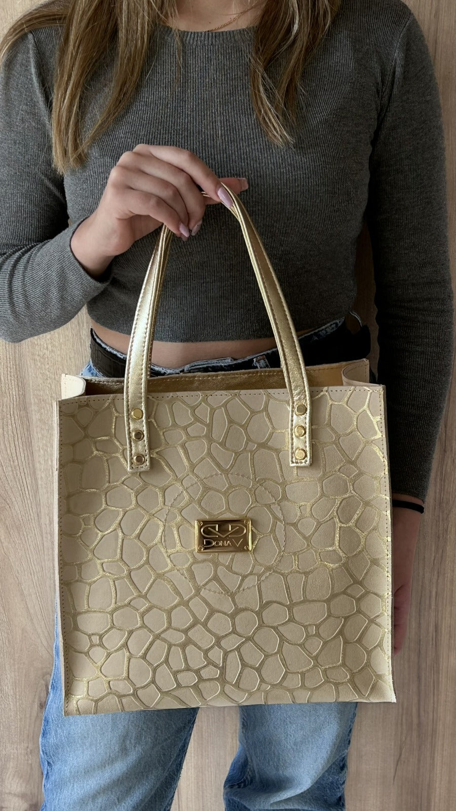 Mala Dona V – Bege com relevo Dourado - Sapatices