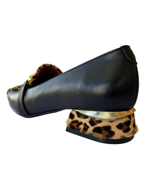 Mocassim em Pele Preta com Animal Print