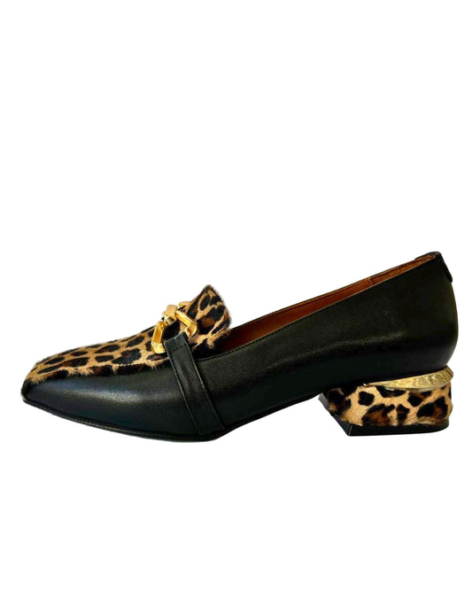 Mocassim em Pele Preta com Animal Print