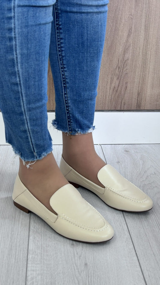 Mocassins Lialine em Pele Bege - Sapatices