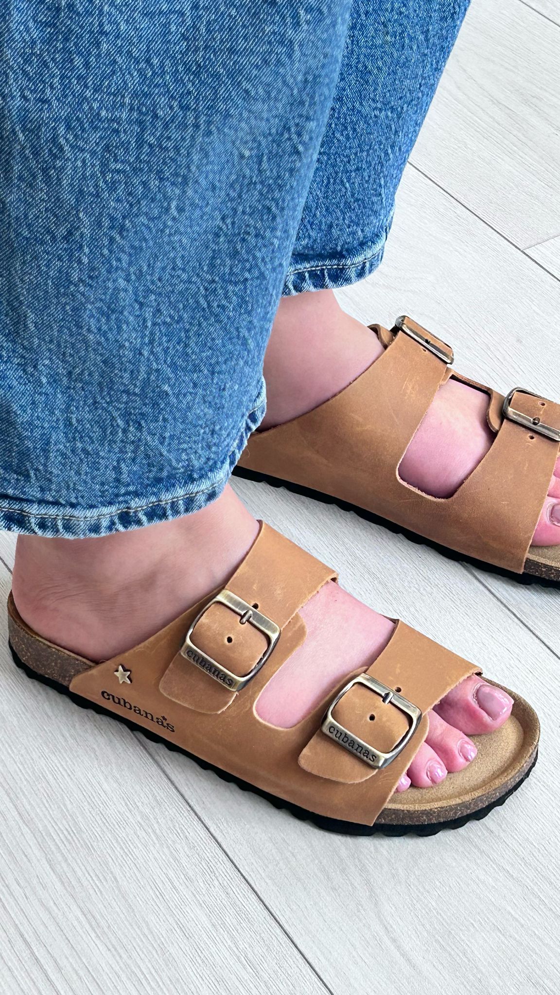 Sandália Cubanas Camel – Estilo Clássico com Conforto Premium - Sapatices