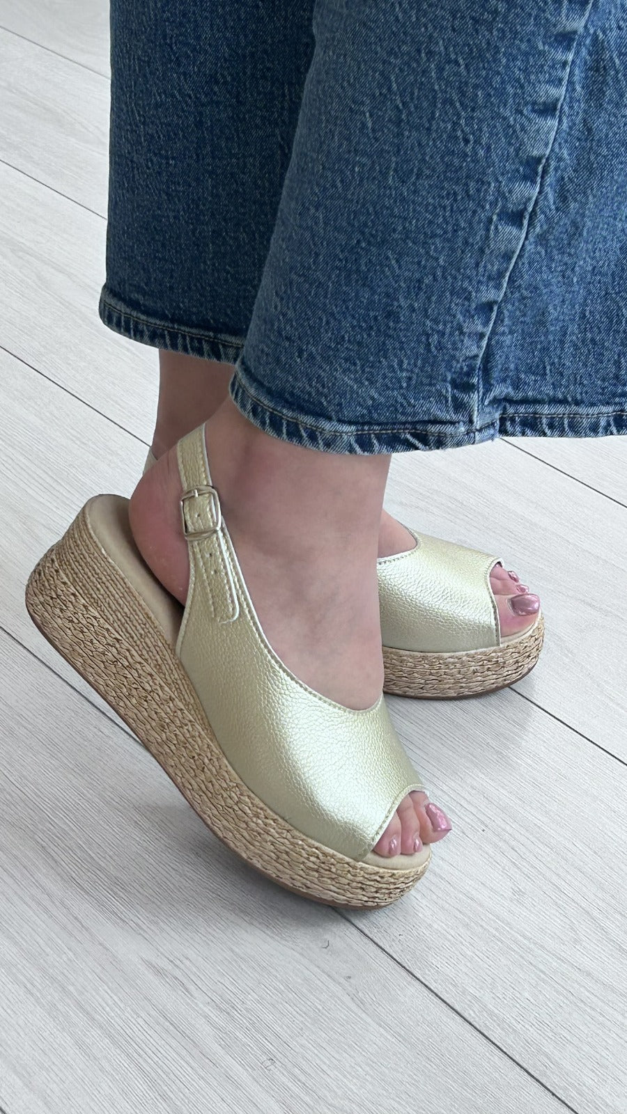 Sandália Cunha Média  Dourada Clip Shoes - Sapatices