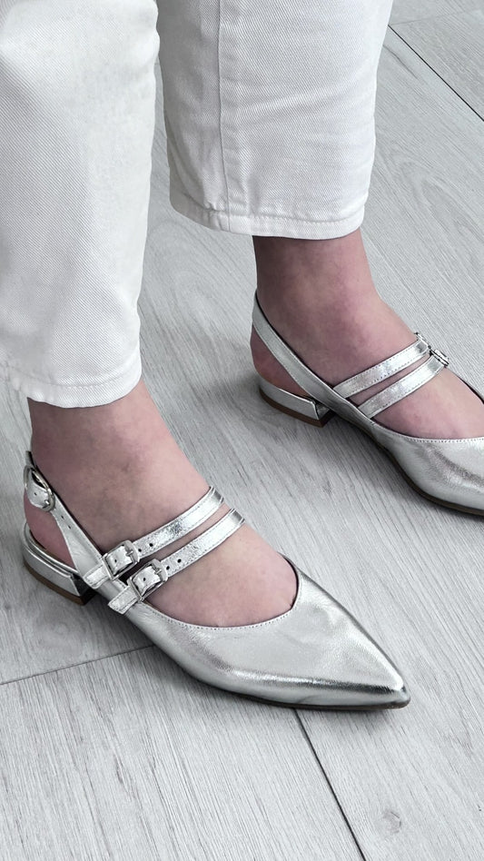 Sapato Prateado – Elegância Metálica - Sapatices