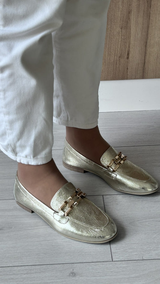 Mocassim Dourado com Fivela Dourada – Charca - Sapatices