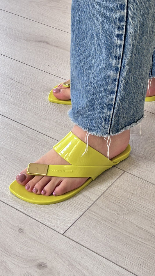 Chinelo de Mulher Lima e Dourado - Voices