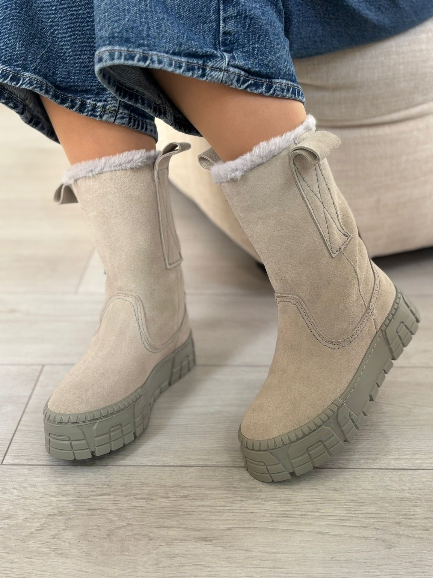 Bota Cinza Clip