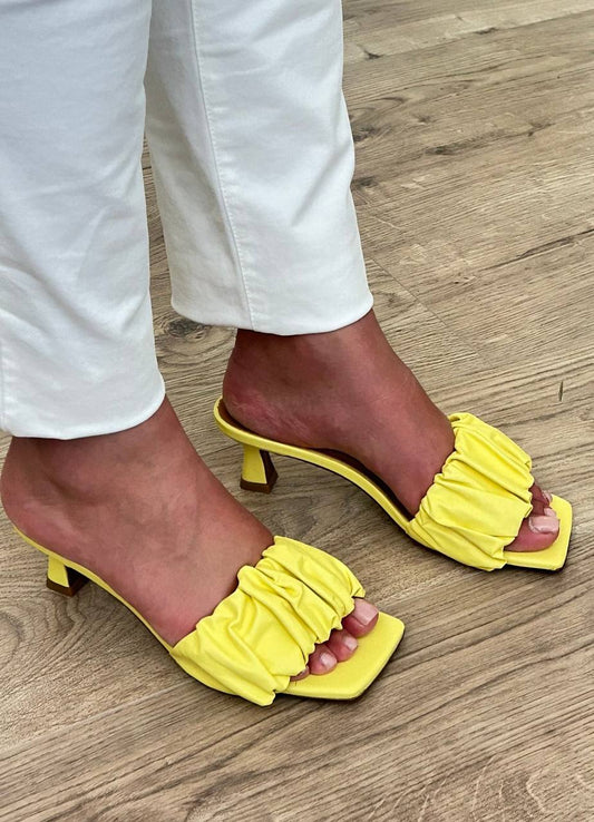 Mule Amarelo de Mulher