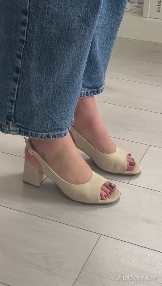 Sandália Walk&Go Bege com Salto Médio