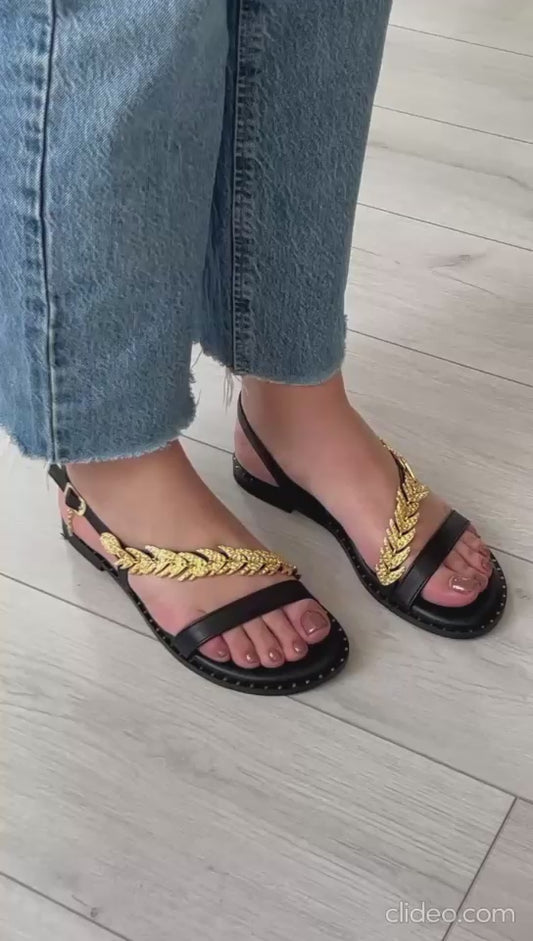 Sandália Caryatis com Detalhe Dourado – Elegância Grega com Toque de Luxo
