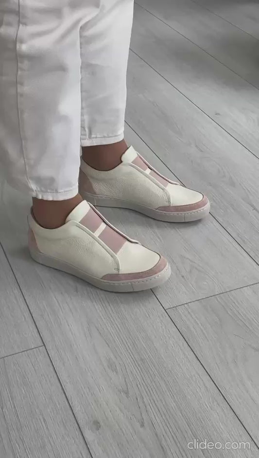 Sapatilha Walk&Go Branca com Detalhes Rosa