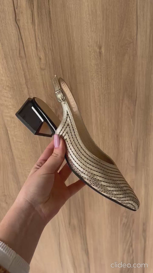 Sapato  Dourado com Brilho – Charca