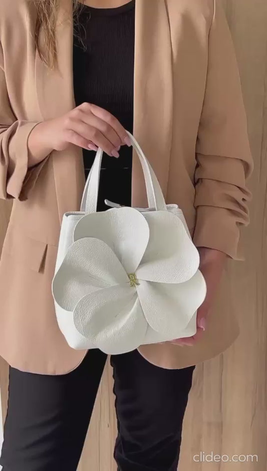 Mala de Mão Rufel com Flor em Relevo – Branco